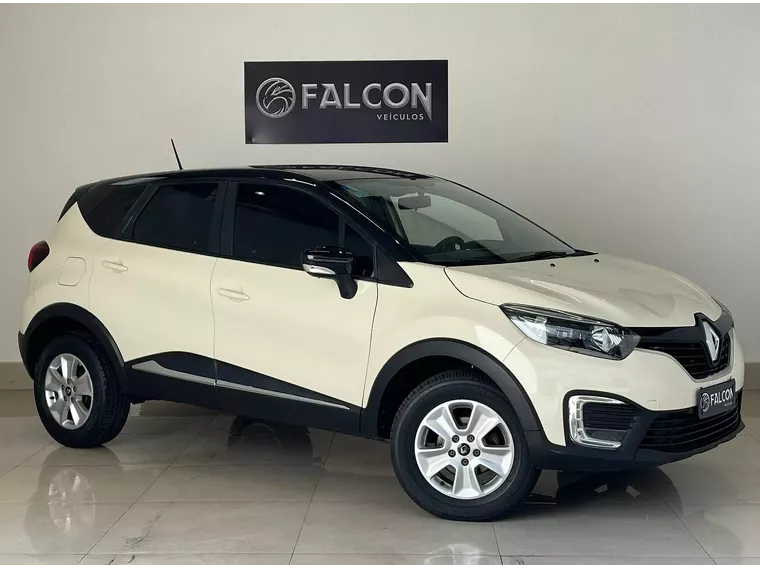 Renault Captur Bege 12