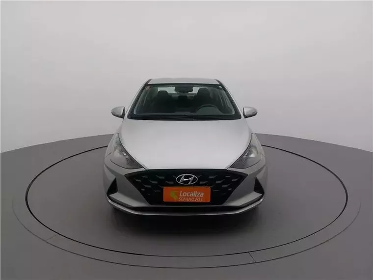 Hyundai HB20 Prata 9