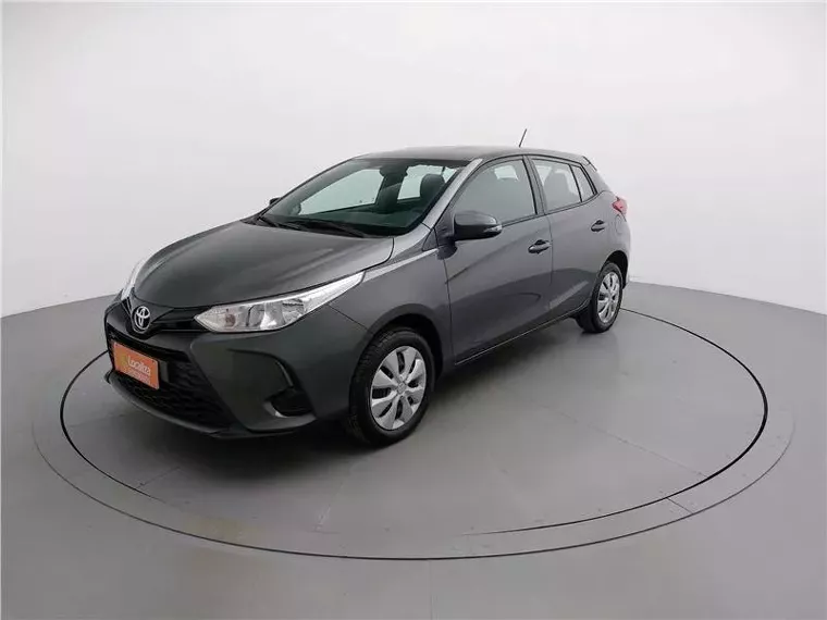 Toyota Yaris Cinza 15