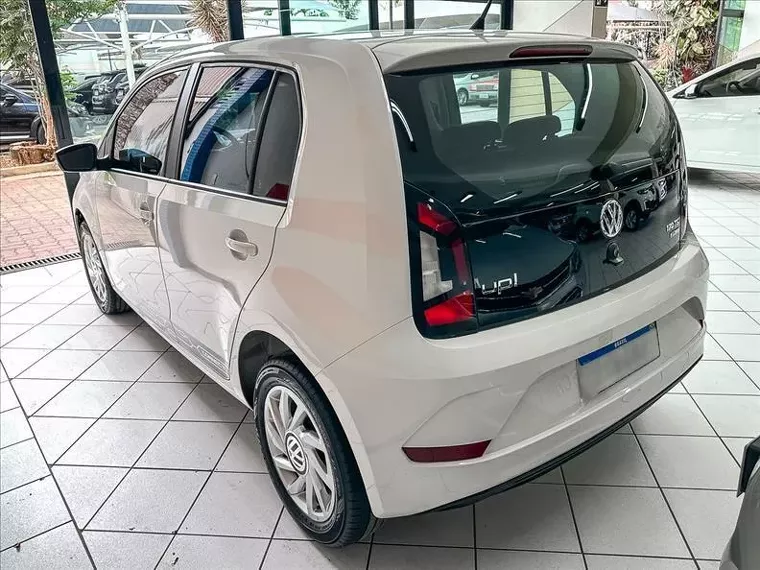 Volkswagen UP Branco 5