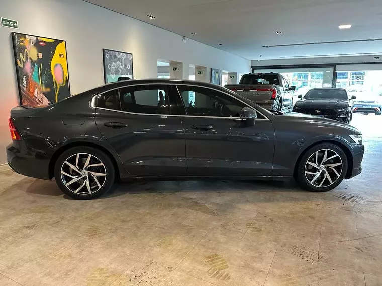 Volvo S60 Cinza 11