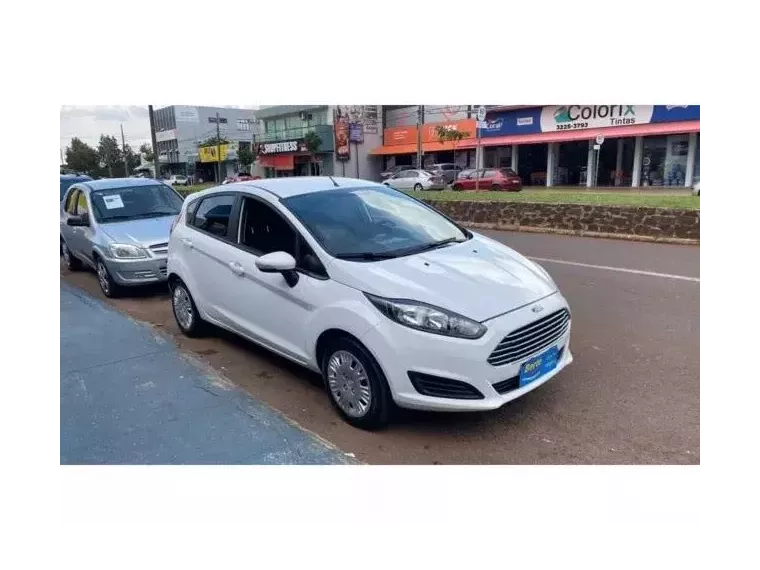 Ford Fiesta Branco 4