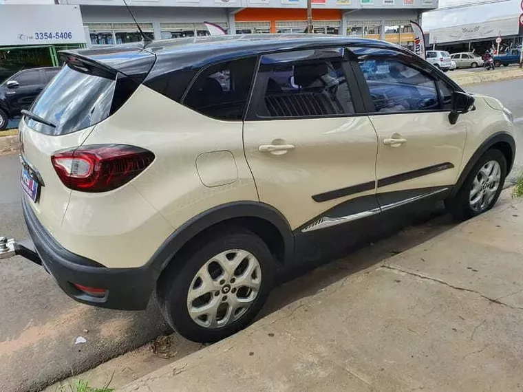 Renault Captur Bege 2