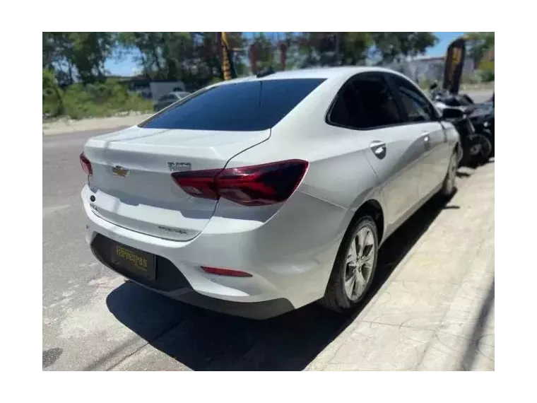 Chevrolet Onix Branco 5