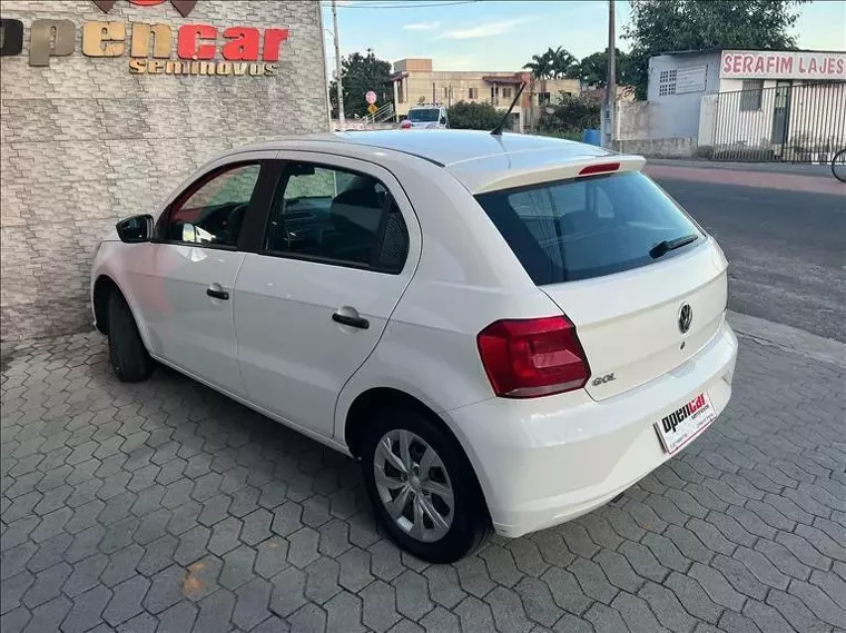 Volkswagen Gol Branco 3