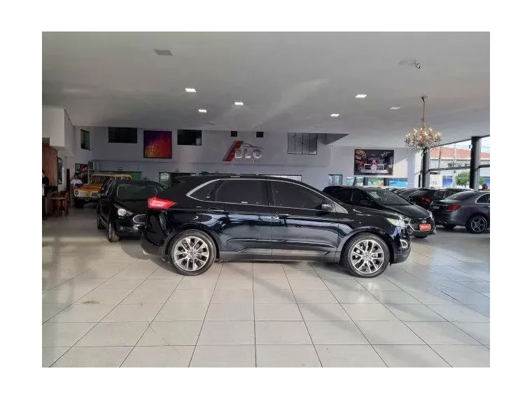 Ford Edge Preto 7