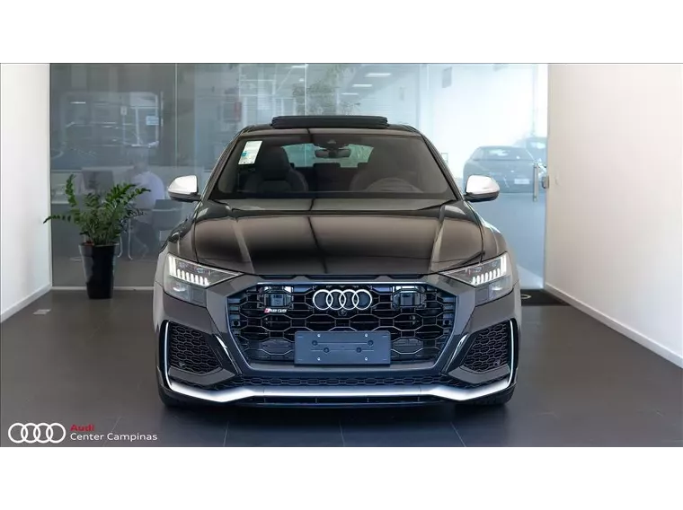 Audi RS Q8 Preto 13