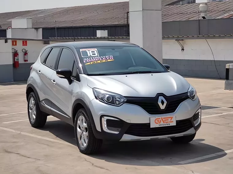 Renault Captur Prata 16