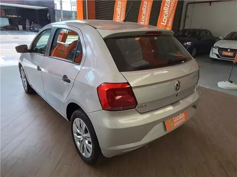 Volkswagen Gol Prata 9