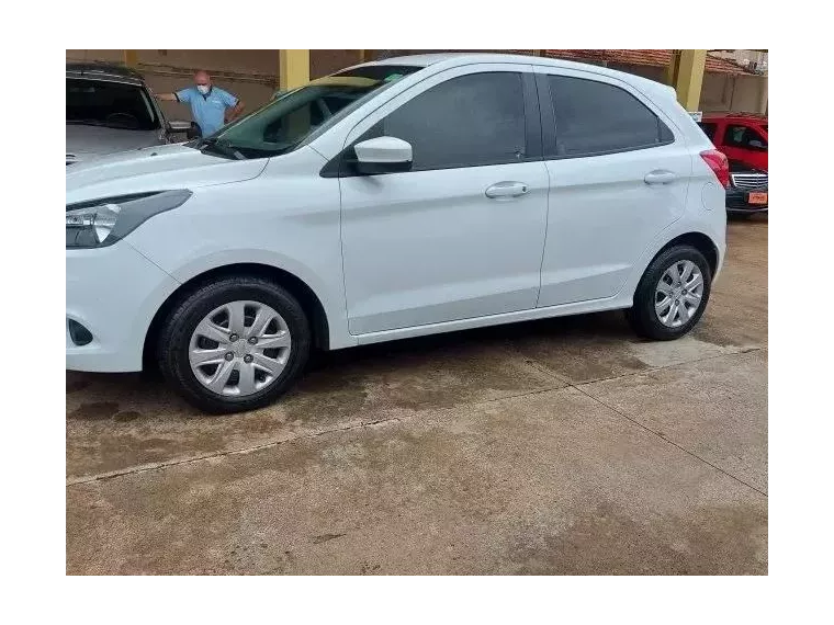 Ford KA Branco 7