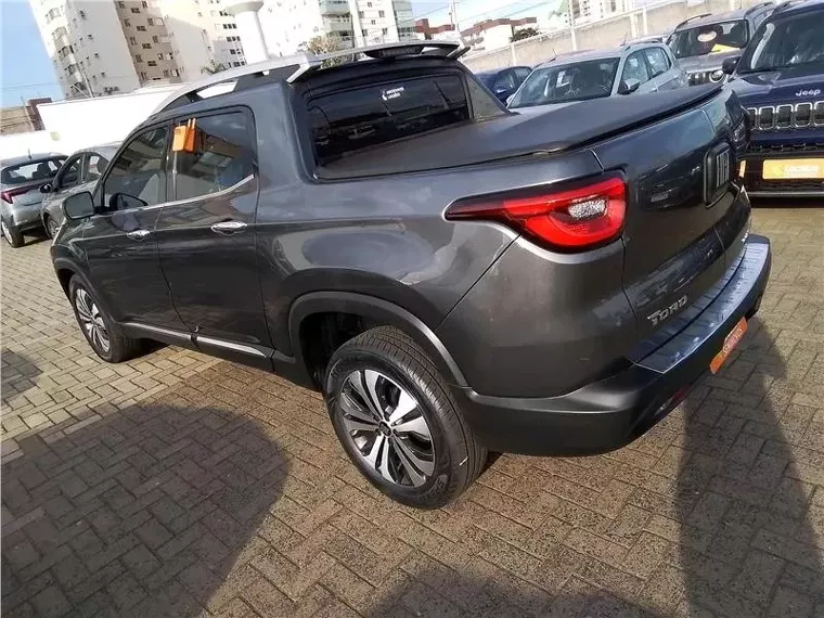 Fiat Toro Cinza 8