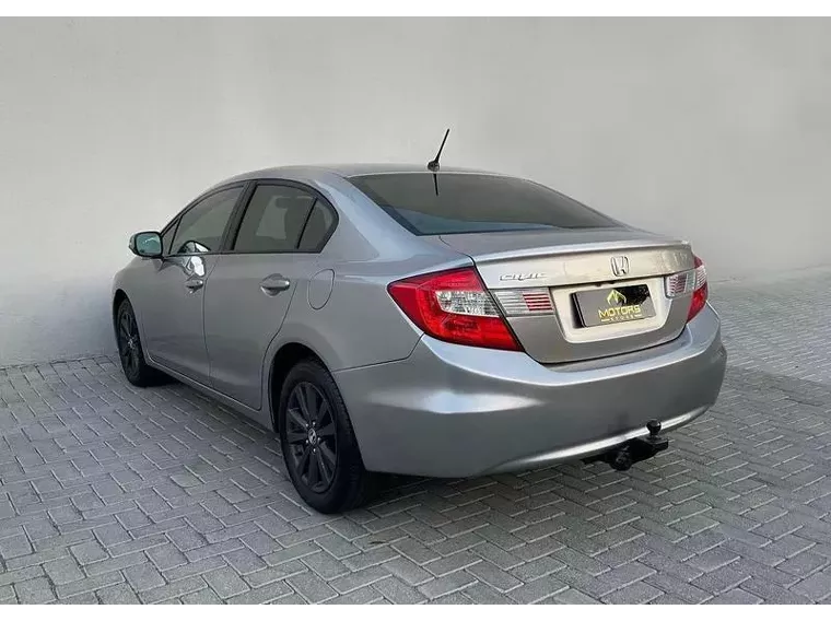 Honda Civic Cinza 8