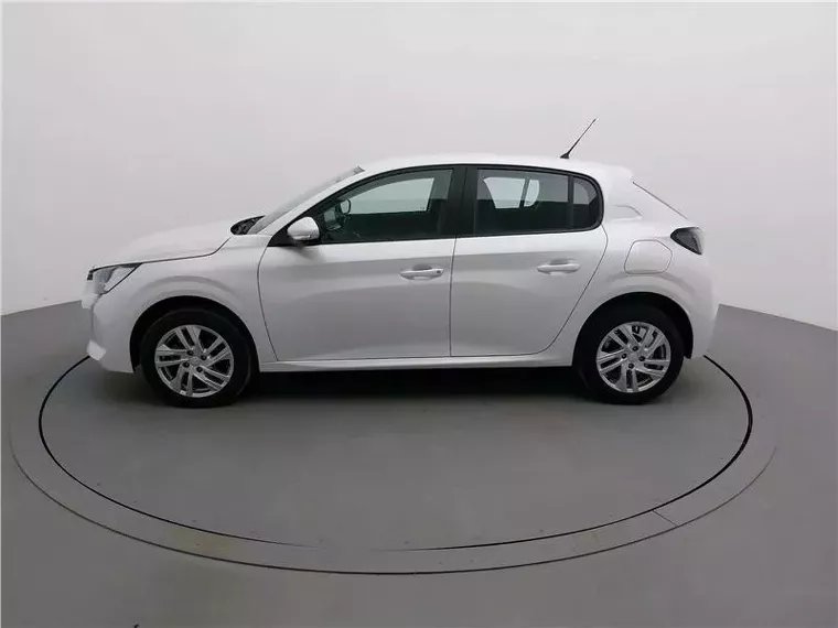 Peugeot 208 Branco 16