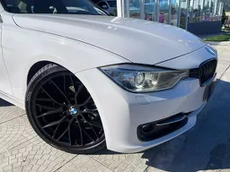 BMW 320i
