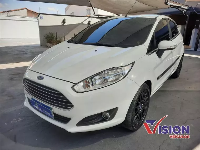 Ford Fiesta Branco 6