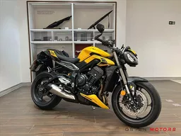 Street Triple