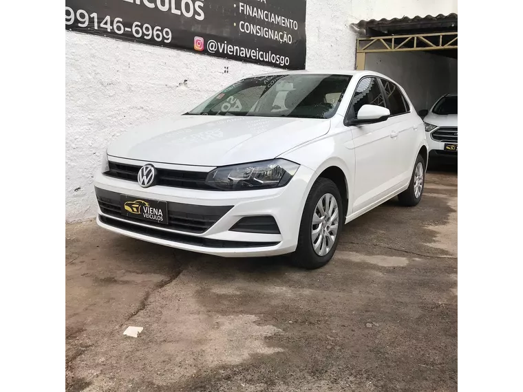 Volkswagen Polo Hatch Branco 12