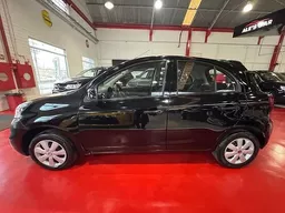 Nissan March