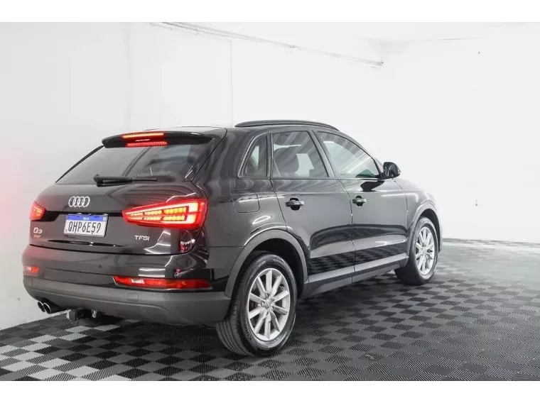 Audi Q3 Preto 8