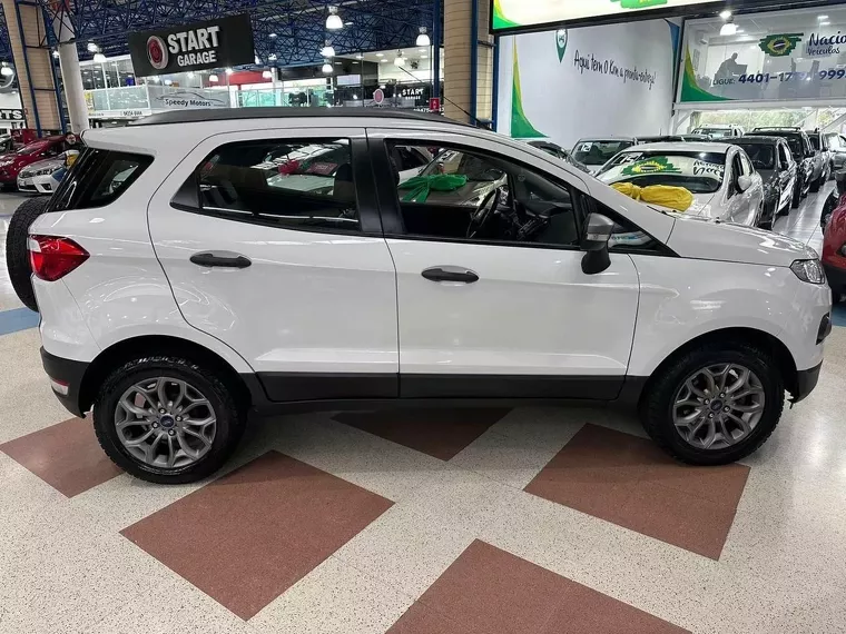 Ford Ecosport Branco 13