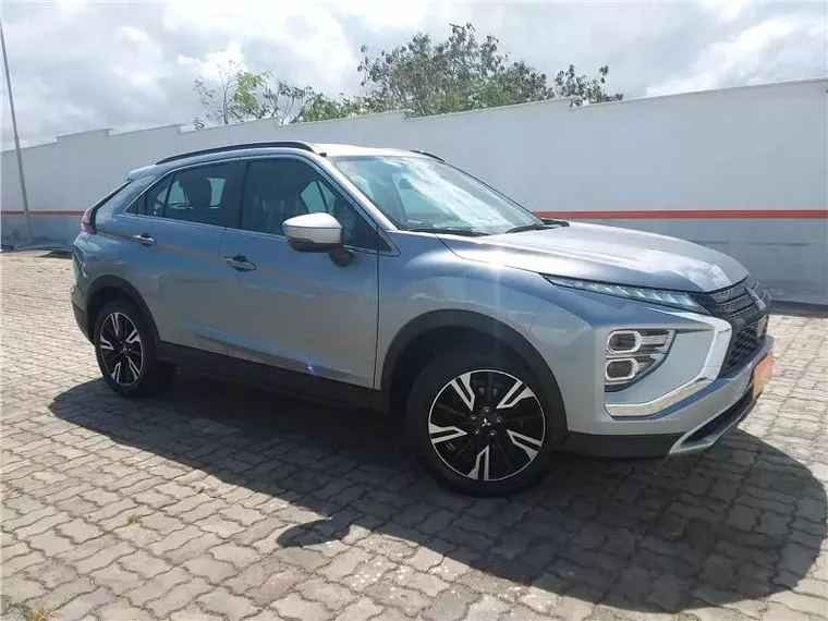 Mitsubishi Eclipse Cross Prata 4