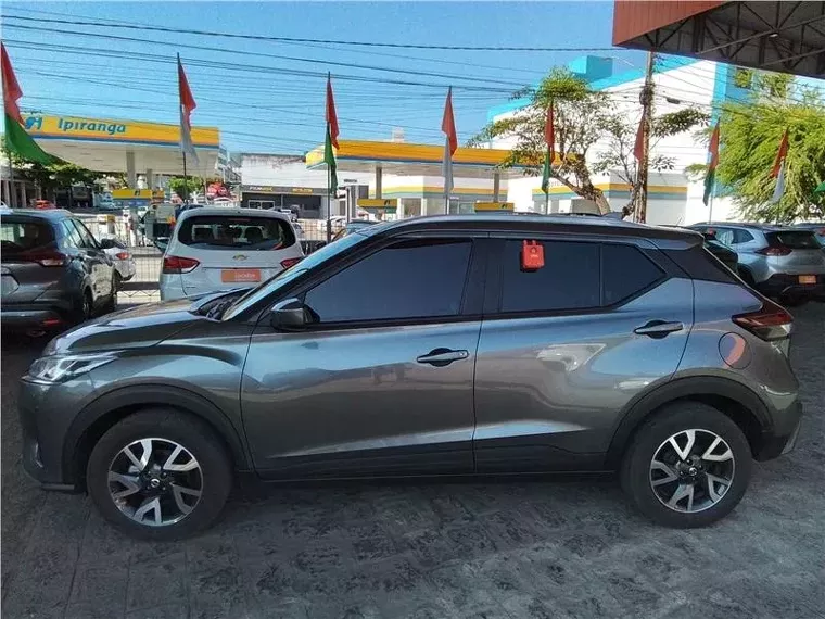 Nissan Kicks Cinza 4