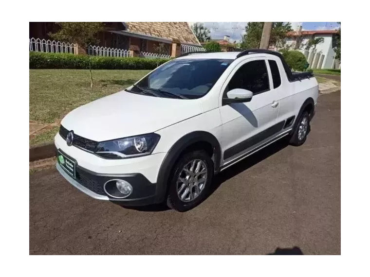 Volkswagen Saveiro Branco 4