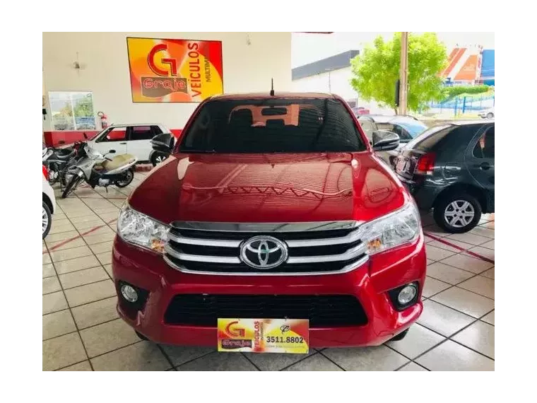 Toyota Hilux Vermelho 1