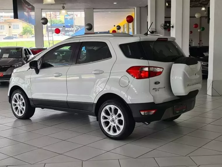 Ford Ecosport Branco 8