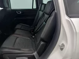 Jeep Commander