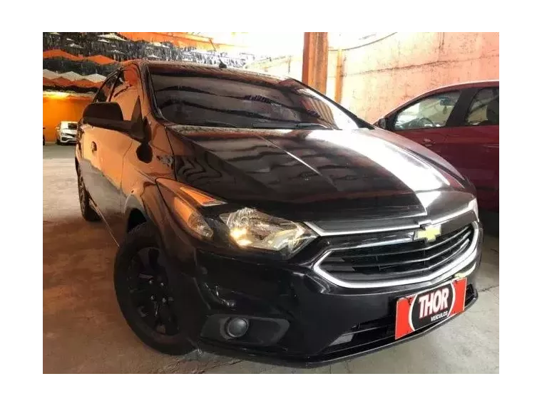 Chevrolet Onix Preto 1