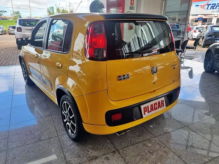 Fiat Uno Amarelo 4