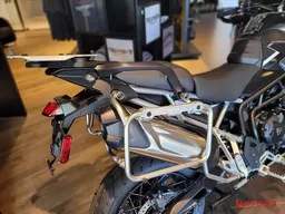 Triumph Tiger 900