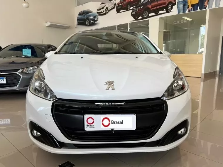 Peugeot 208 Branco 2