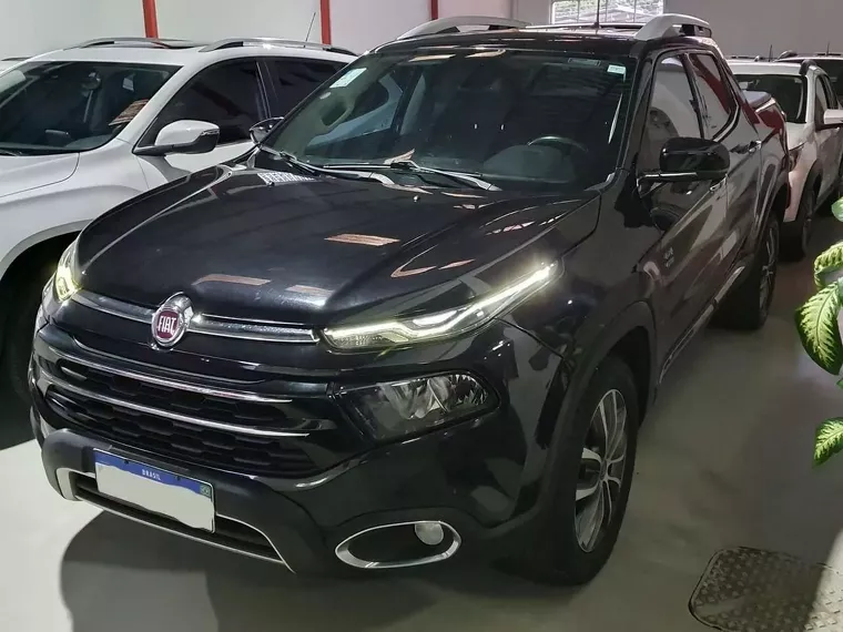 Fiat Toro Preto 6