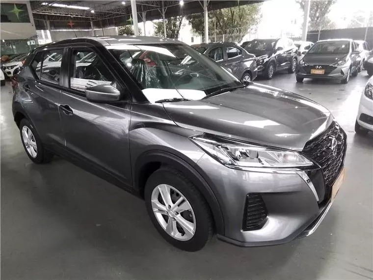 Nissan Kicks Cinza 6