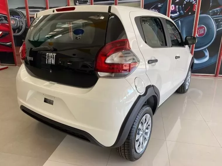 Fiat Mobi Preto 5