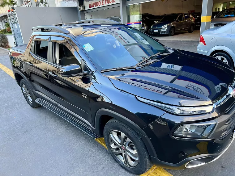 Fiat Toro Preto 19