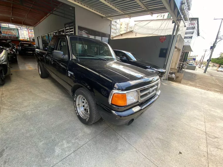 Ford Maverick Preto 1