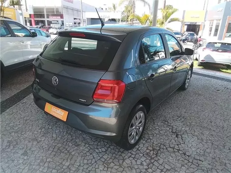 Volkswagen Gol Cinza 3