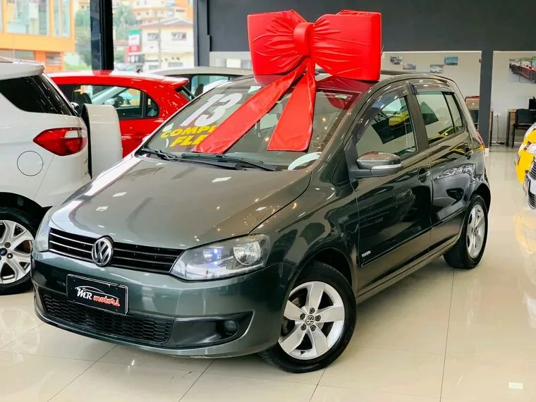 Volkswagen Fox Cinza 10