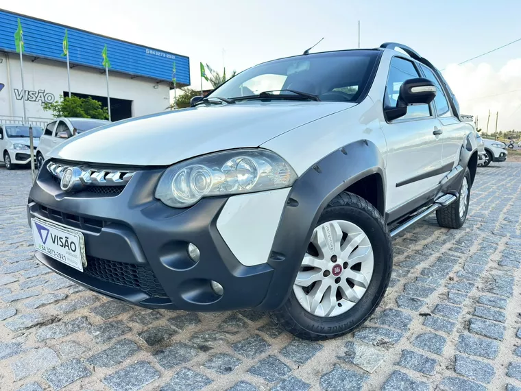 Fiat Strada ADVENTURE EXT. 1.8 DUAL. FLEX CD 2013