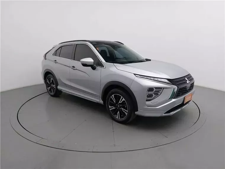 Mitsubishi Eclipse Cross Prata 3