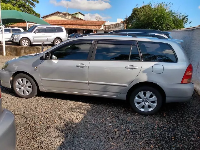 Toyota Fielder Prata 11