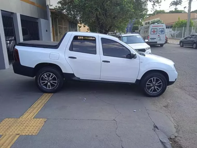 Renault Duster Oroch Branco 2