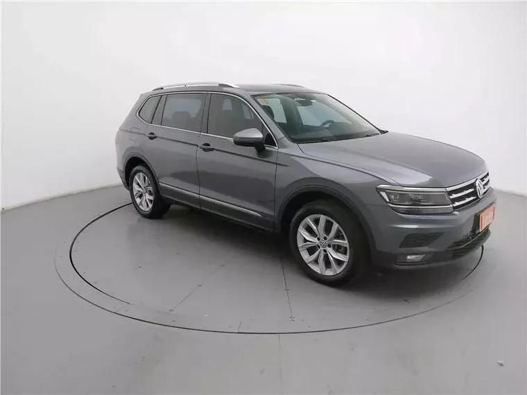 Volkswagen Tiguan Cinza 3