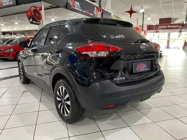 Nissan Kicks Preto 7