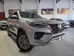 Toyota Hilux SW4