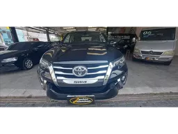 Toyota Hilux SW4