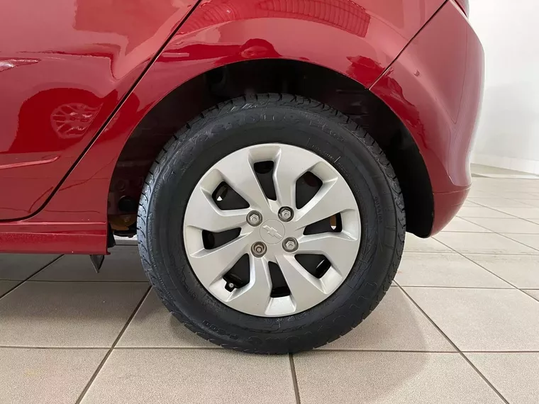 Chevrolet Onix Vermelho 7